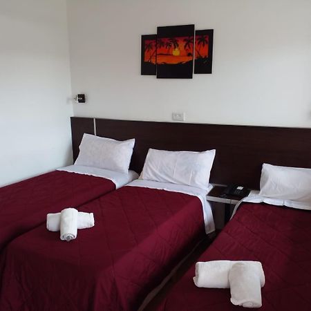 Hotel Ischigualasto San Juan Bagian luar foto